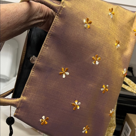 Shangtung Silk Bag Handmade by Cambodian Mine Refugees - Picture 8 of 16